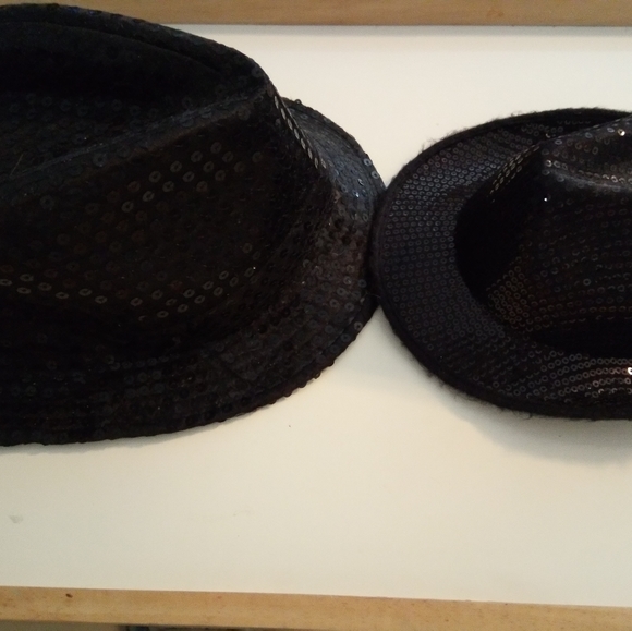 🎩Fedor🧙♂ for you 1 for your 🐕PET Black sequins ( just too cute 4 you & them) - Picture 6 of 11